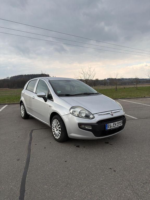 Gebraucht Fiat Punto Active 78 PS (57 kW) 2010 Grau Kleinwagen