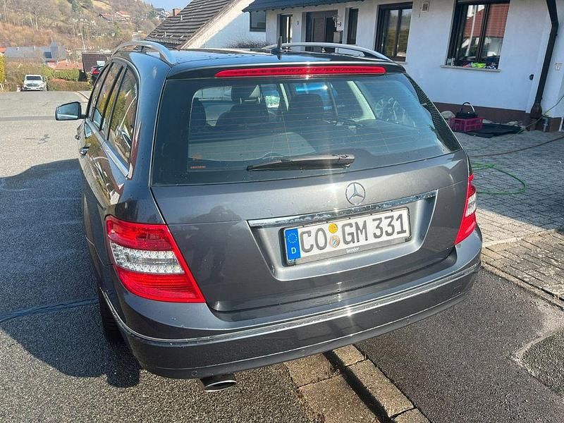 Gebraucht Mercedes C200 184 PS (135 kW) 2009 Grau Kombi