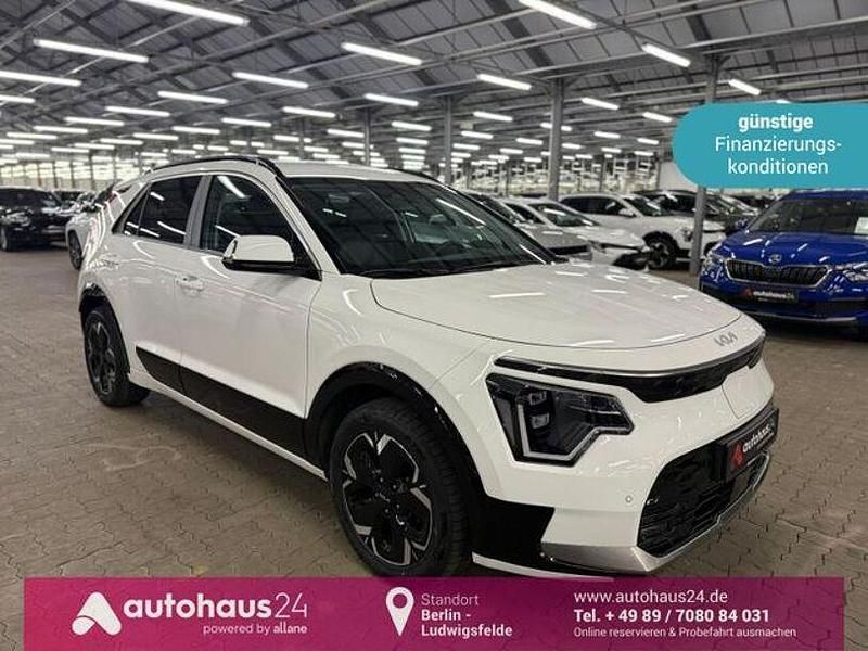 Weiß Gebraucht 2023 Kia e-Niro Inspiration SUV | 25.290 € (Fairer Preis) - Bild 1/4