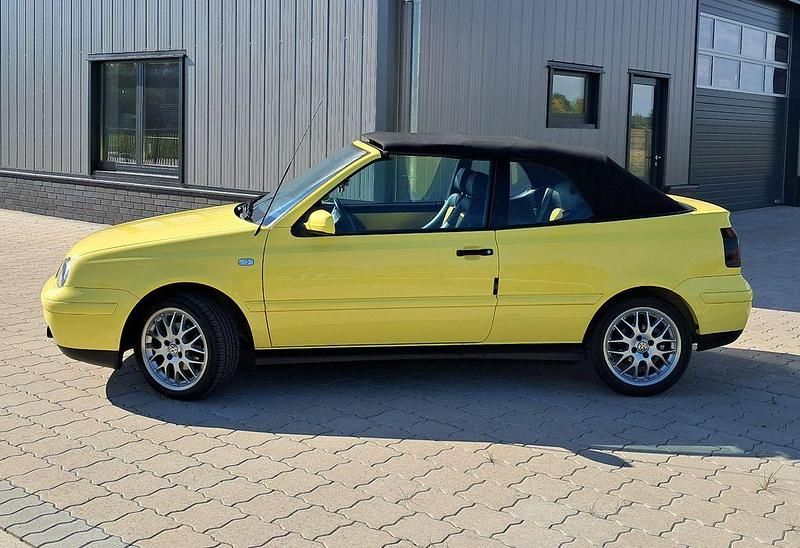 Gebraucht VW Golf Cabriolet Conceptline 116 PS (85 kW) 2002 Gelb Cabrio