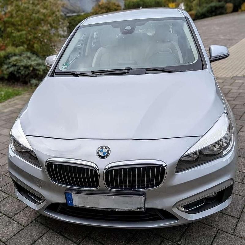 Gebraucht BMW 220 Luxury Line 192 PS (141 kW) 2015 Silber Kombi