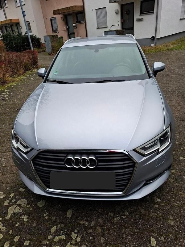 Gebraucht Audi A3 150 PS (110 kW) 2018 Silber Limousine