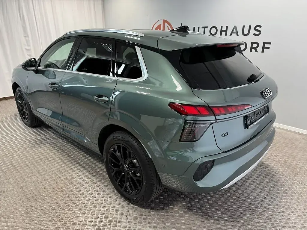 Gebraucht Audi Q3 Sport 150 PS (110 kW) 2026 Salbeigrün metallic SUV