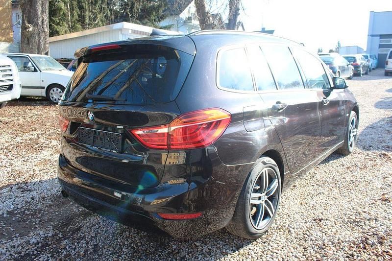 Gebraucht BMW 218 Gran Tourer Sport Line 150 PS (110 kW) 2015 Braun Van / Kleinbus