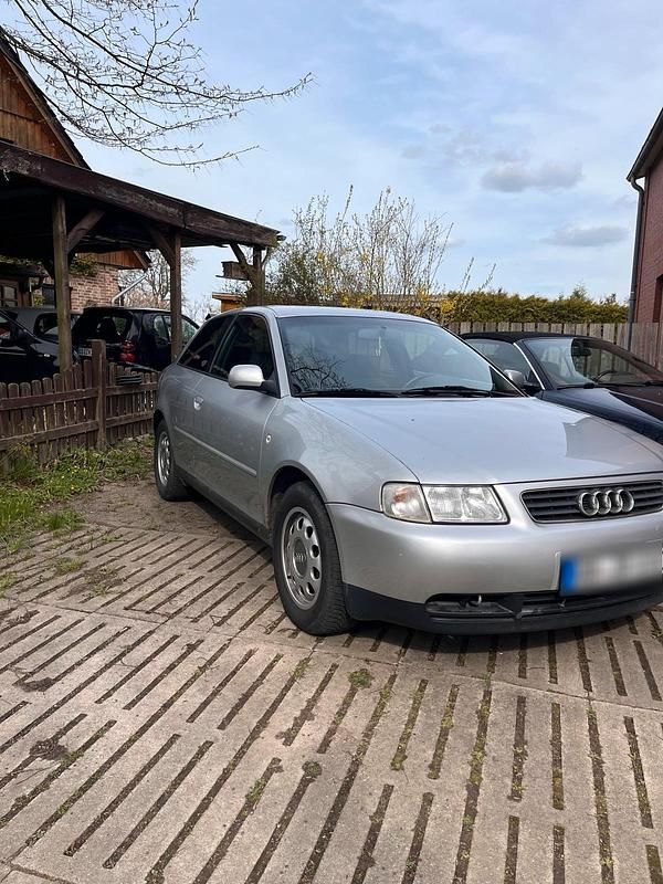 Usata Audi A3 101 CV (74 kW) 2000 Argento Utilitaria