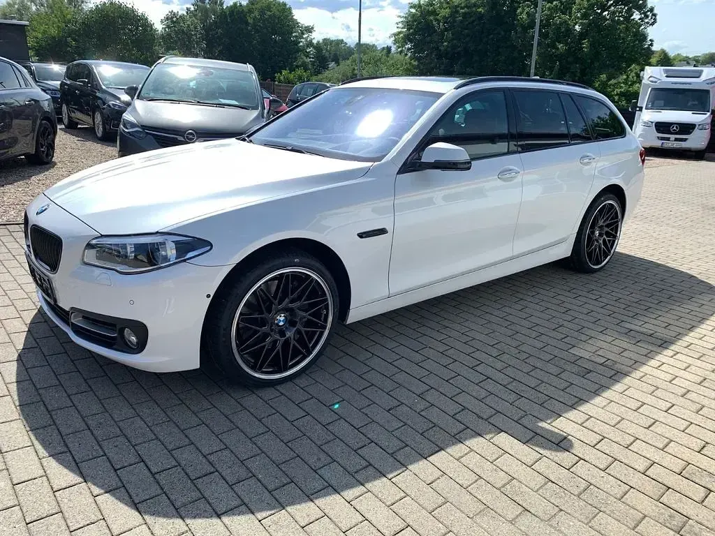 Gebraucht BMW 535 Sport Line 313 PS (230 kW) 2017 Mineralweiss Kombi