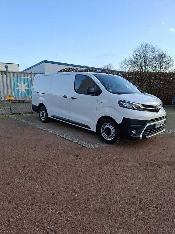 Gebraucht Toyota Proace 144 PS (105 kW) 2022 Weiß Van / Kleinbus