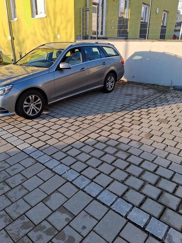 Gebraucht Mercedes E220 170 PS (125 kW) 2014 Grau Kombi