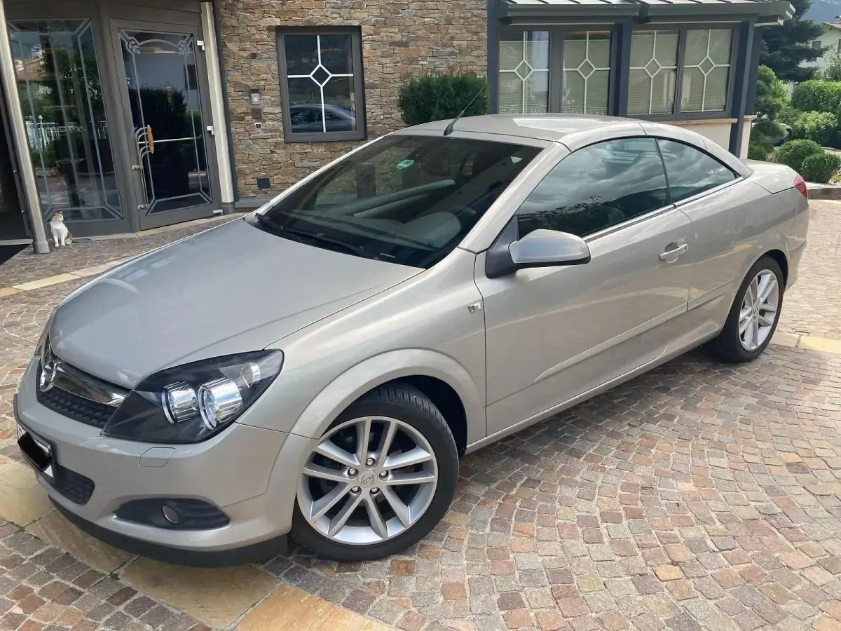 Gebraucht Opel Astra 105 PS (77 kW) 2006 Grau Cabrio
