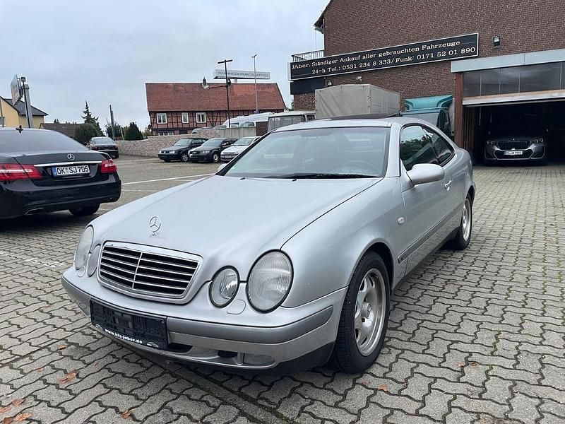 Silber Gebraucht 1997 Mercedes CLK200 Coupé | 5.555 € (Fairer Preis) - Bild 1/4