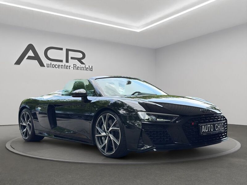Mythosschwarz metallic Gebraucht 2021 Audi R8 Spyder Performance Cabrio | 149.890 € (Superpreis) - Bild 1/2