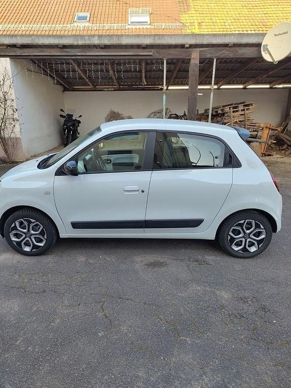 Gebraucht Renault Twingo Equilibre 60 kW (82 PS) 2022 Weiß Kleinwagen