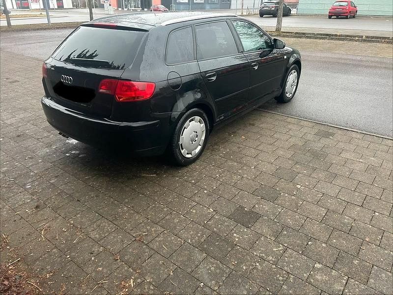 Gebraucht Audi A3 105 PS (77 kW) 2006 Schwarz Kombi