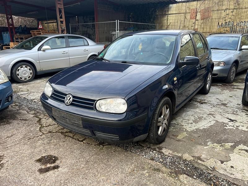 Gebraucht VW Golf IV 75 PS (55 kW) 1999 Blau Kleinwagen