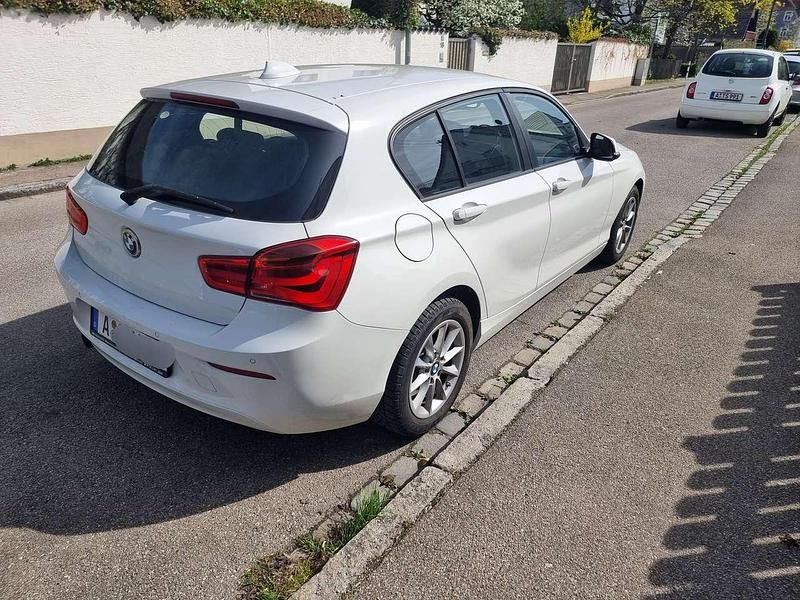 Gebraucht BMW 116 Advantage 109 PS (80 kW) 2016 Weiß Kleinwagen