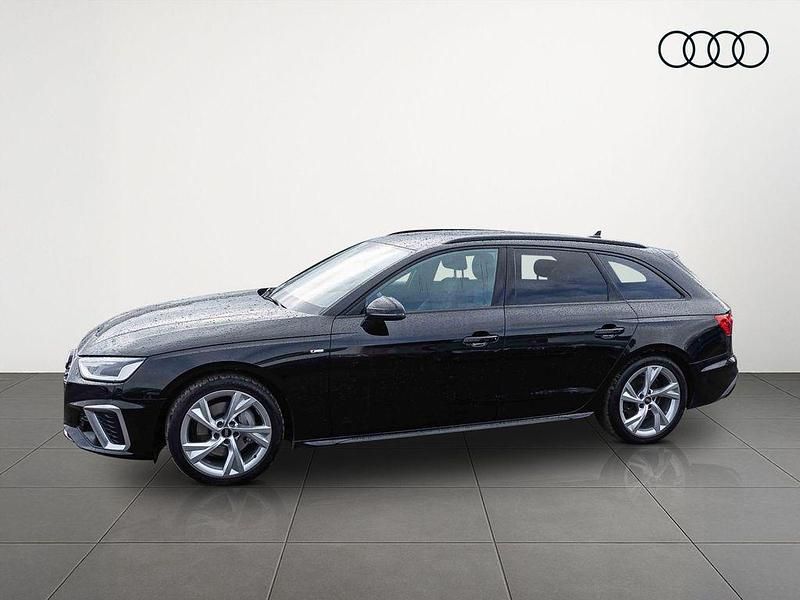 Gebraucht Audi A4 S-Line 204 PS (150 kW) 2023 Mythosschwarz metallic Kombi