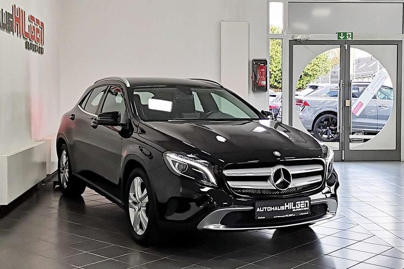 Gebraucht Mercedes GLA200 156 PS (114 kW) 2017 Schwarz SUV