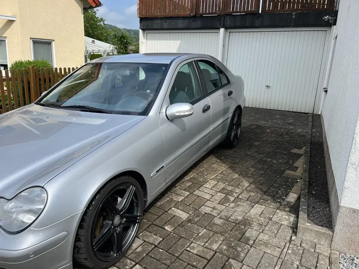 Gebraucht Mercedes C180 Classic 129 PS (94 kW) 2001 Silber Limousine