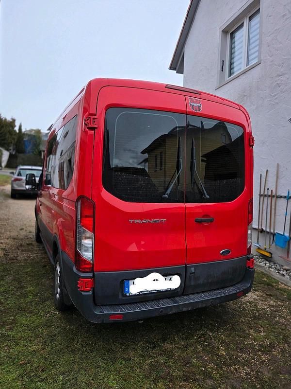 Gebraucht Ford Transit 105 PS (77 kW) 2017 Rot Van / Kleinbus