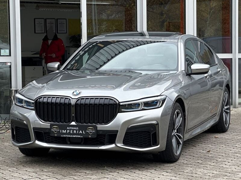 Donington grau metallic Gebraucht 2021 BMW 745e M Sport Limousine | 46.800 € (Guter Preis) - Bild 1/4