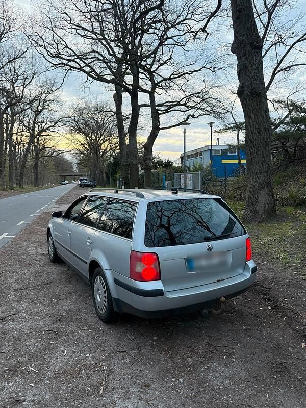 Second-hand VW Passat 101 CP (74 kW) 2003 Argintiu Break
