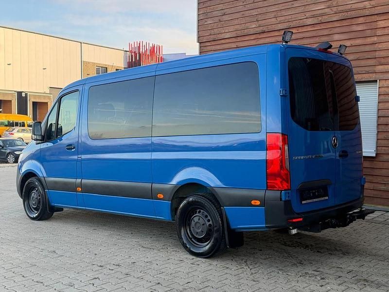 Gebraucht Mercedes Sprinter 163 PS (119 kW) 2021 Blau Van