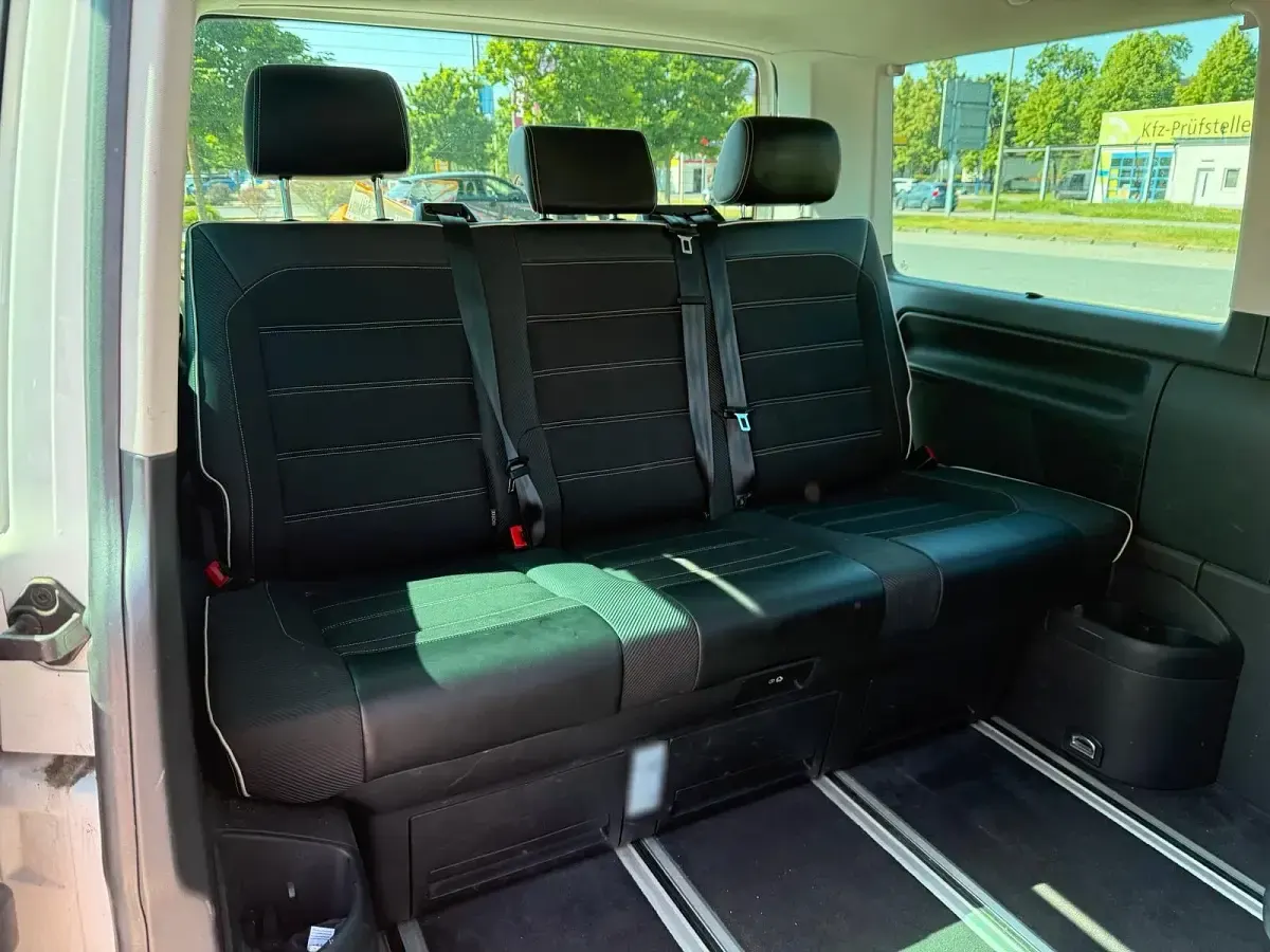Gebraucht VW Multivan Trendline 150 PS (110 kW) 2019 Weiß Van / Kleinbus