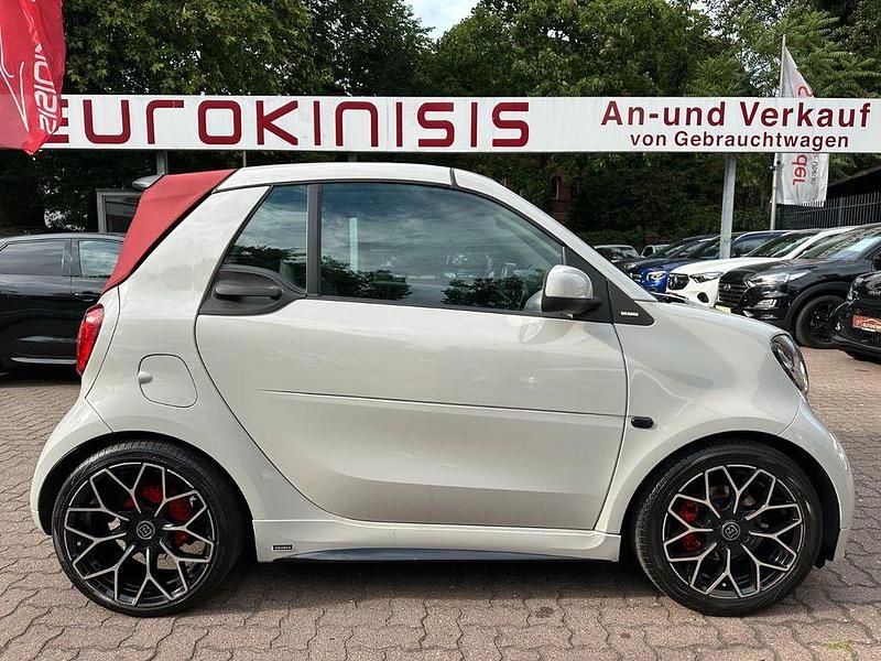 Grau Gebraucht 2019 Smart ForTwo Cabrio Brabus Cabrio | 27.999 € (Etwas zu teuer) - Bild 1/4