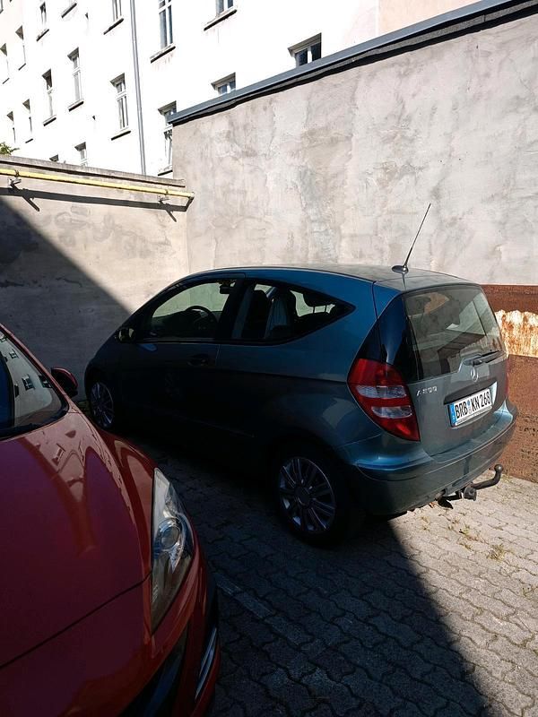 Andere farben Gebraucht 2005 Mercedes A200 Kleinwagen | 2.000 € (Fairer Preis) - Bild 1/4