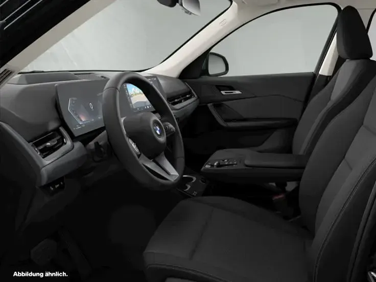 Gebraucht BMW X1 163 PS (119 kW) 2025 Cape york grün metallic SUV