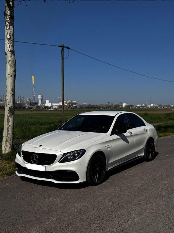 Weiß Gebraucht 2017 Mercedes C63S AMG AMG Limousine | 44.900 € (Guter Preis) - Bild 1/4