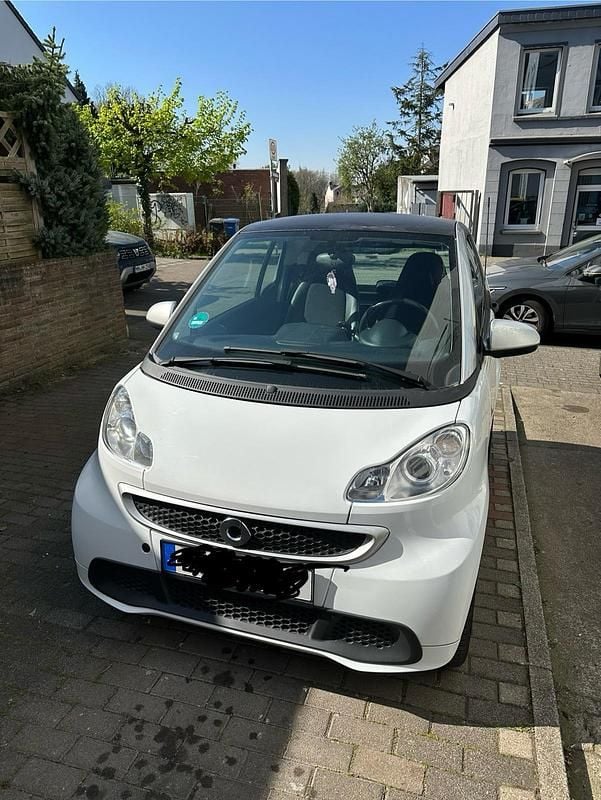 Gebraucht Smart ForTwo Coupé 61 PS (44 kW) 2014 Weiß Kleinwagen