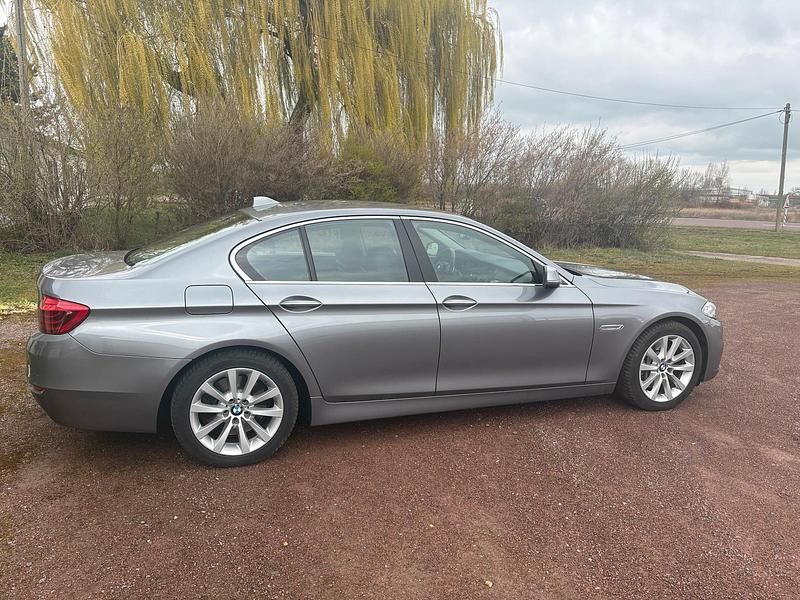 Gebraucht BMW 530 258 PS (189 kW) 2013 Grau Limousine