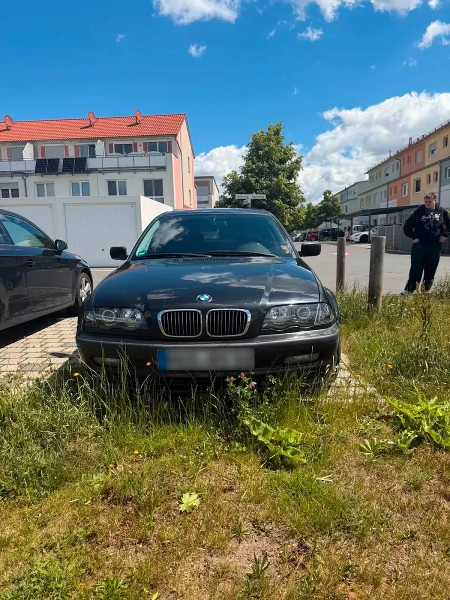 Gebraucht BMW 323 Performance 170 PS (125 kW) 1998 Schwarz Limousine