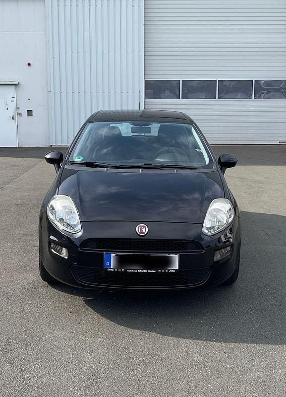 Gebraucht Fiat Punto Pop 69 PS (50 kW) 2015 Schwarz Kleinwagen