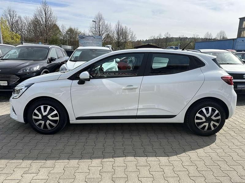 Gebraucht Renault Clio V 101 PS (74 kW) 2022 Gletscherweiss Kleinwagen
