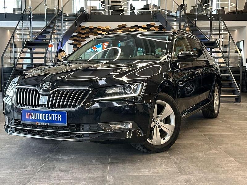 Schwarz Gebraucht 2016 Skoda Superb Ambition Kombi | 17.890 € (Fairer Preis) - Bild 1/4