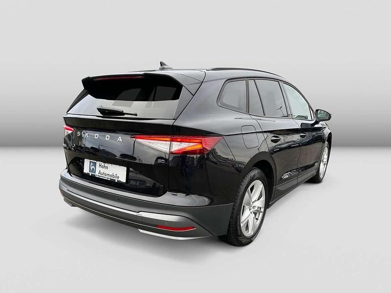 Gebraucht Skoda Enyaq iV Loft 131 kW (179 PS) 2024 Schwarzmagic perleffekt SUV