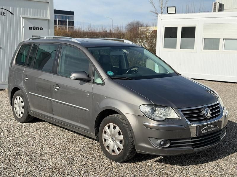 Gebraucht VW Touran 140 PS (102 kW) 2007 Grau Van / Kleinbus