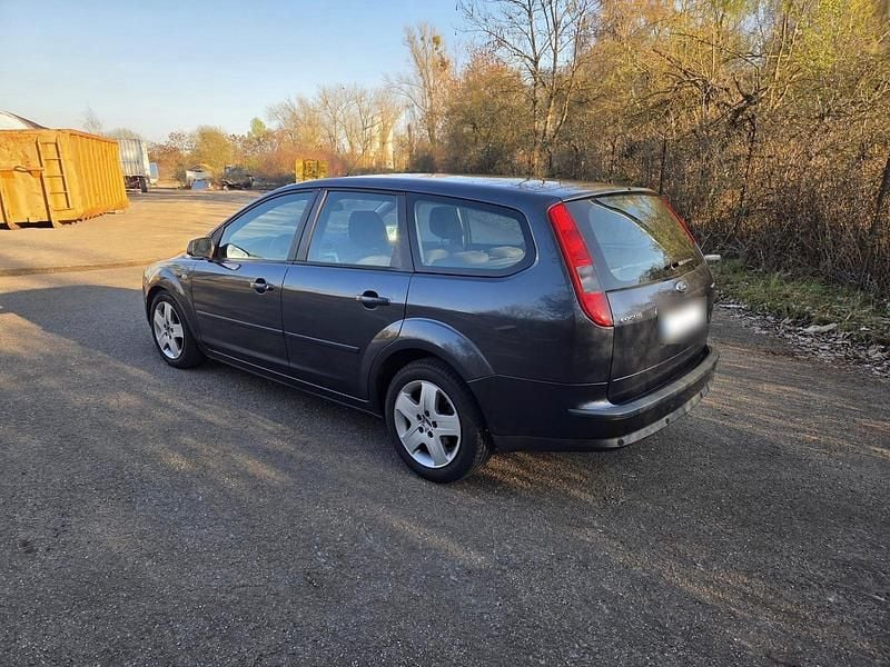 Second-hand Ford Focus 109 CP (80 kW) 2007 Gri Break
