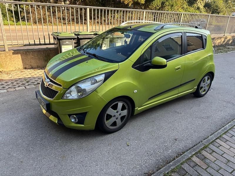Grün Gebraucht 2012 Chevrolet Spark Kleinwagen | 3.490 € (Etwas zu teuer) - Bild 1/4