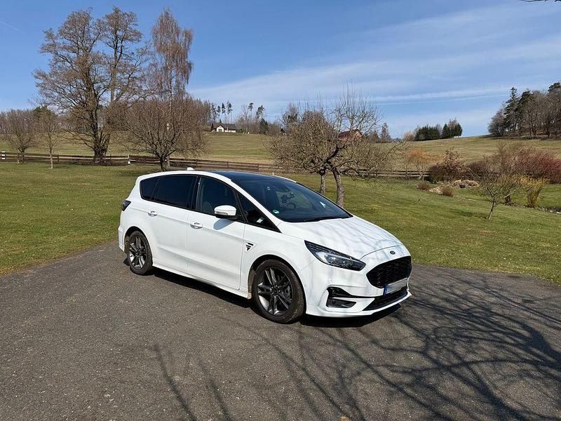 Gebraucht Ford S-MAX ST-Line 190 PS (139 kW) 2022 Weiß Van / Kleinbus