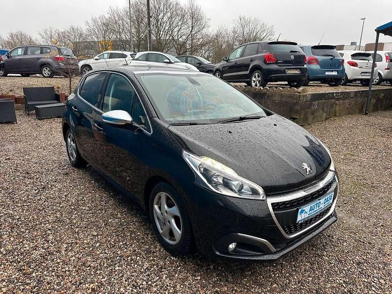 Gebraucht Peugeot 208 Allure 99 PS (72 kW) 2018 Schwarz Kleinwagen