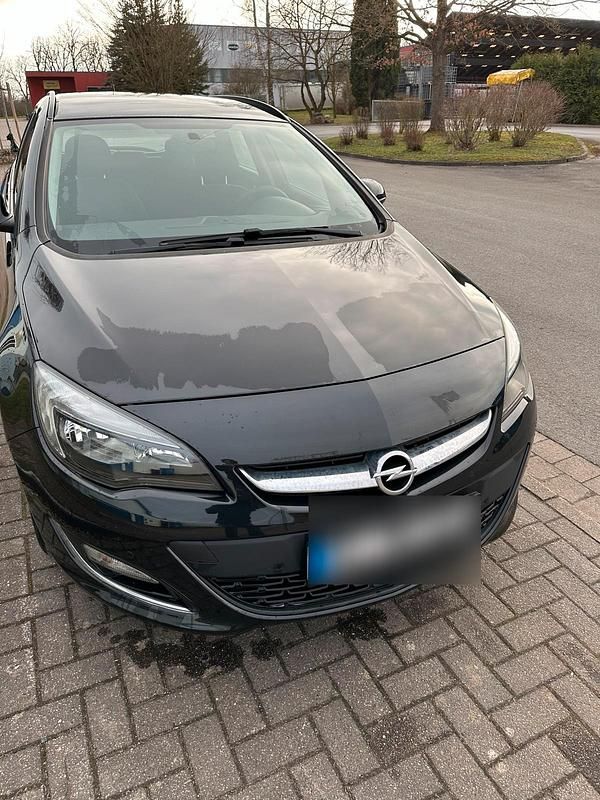Gebraucht Opel Astra 110 PS (80 kW) 2013 Schwarz Kombi