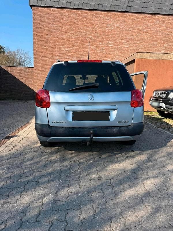 Gebraucht Peugeot 207 90 PS (66 kW) 2009 Silber Kombi
