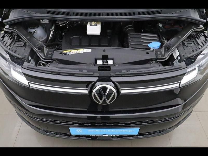 Gebraucht VW Multivan Life 150 PS (110 kW) 2024 Deep black perleffekt, pearl effect Van