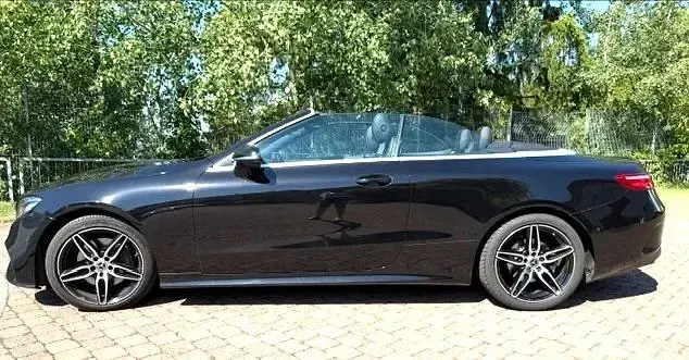Gebraucht Mercedes E220 194 PS (142 kW) 2018 Schwarz Cabrio