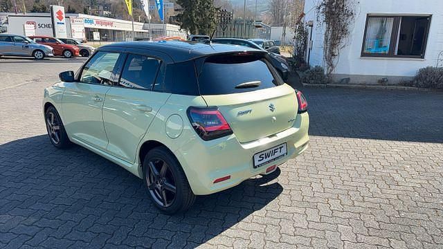 Neu Suzuki Swift Comfort 83 PS (61 kW) 2025 Gelb Kleinwagen