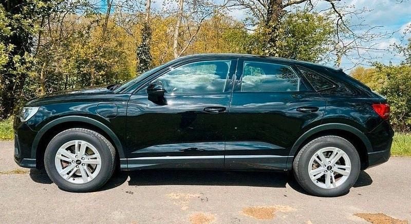 Gebraucht Audi Q3 Sportback Comfort 245 PS (180 kW) 2022 Schwarz SUV