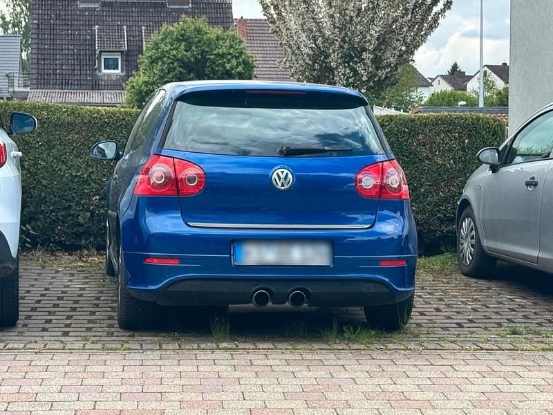 Blau Gebraucht 2005 VW Golf V Limousine | 2.000 € (Guter Preis) - Bild 1/4